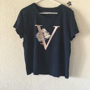 Victoria's Secret tee